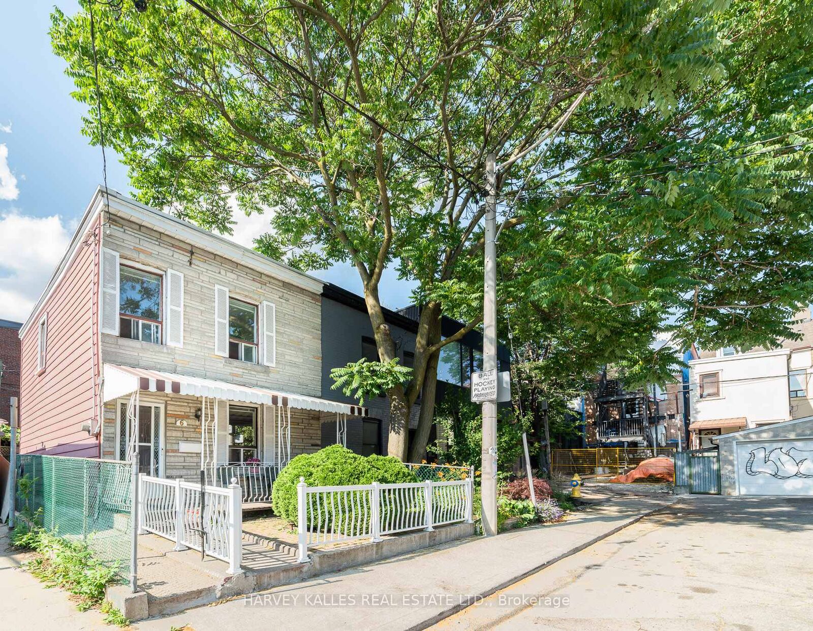 Property Photo: 6 Crocker Avenue ON M6J 1K5