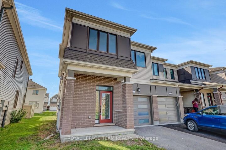 Property Photo:  721 Megrez Way  ON K2J 6S8 