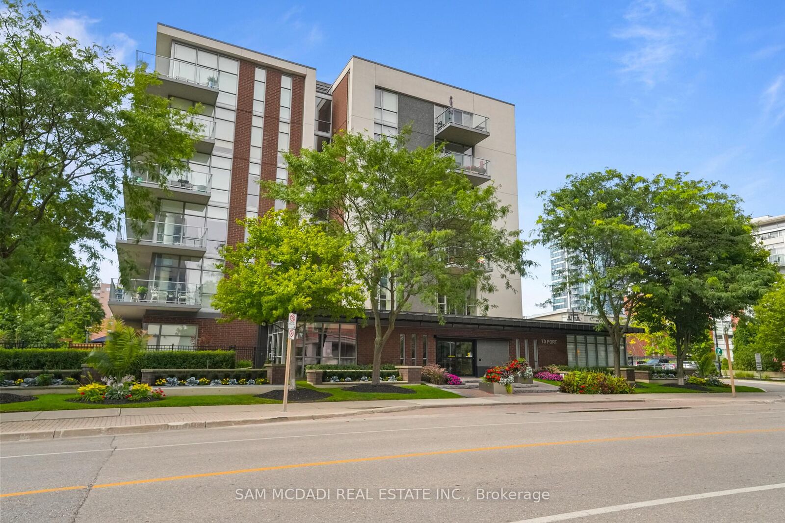 Property Photo: 70 Port Street E 506 ON L5G 4V8