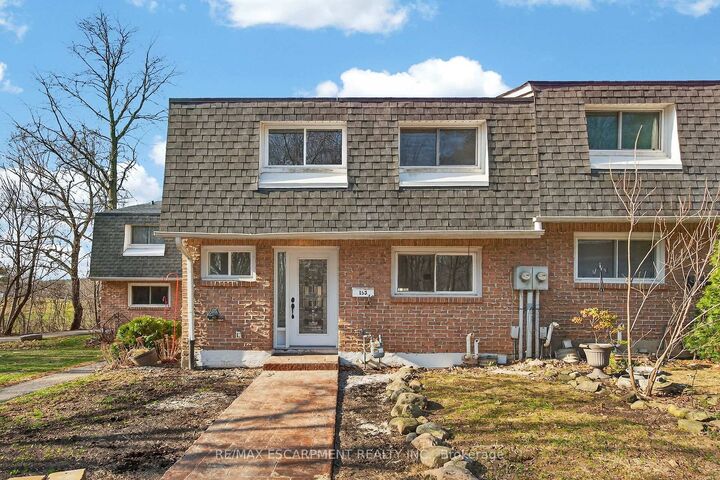 Property Photo:  2050 Upper Middle Road 153  ON L7P 3R9 