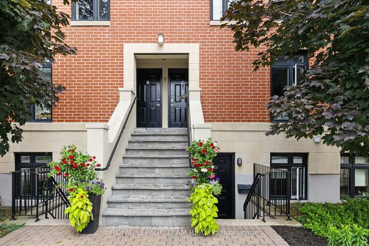 Property Photo:  31 Springfield Road C  ON K1M 1C8 