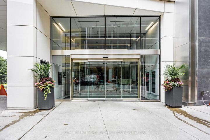 Property Photo:  5 Soudan Avenue 907  ON M4S 0B1 