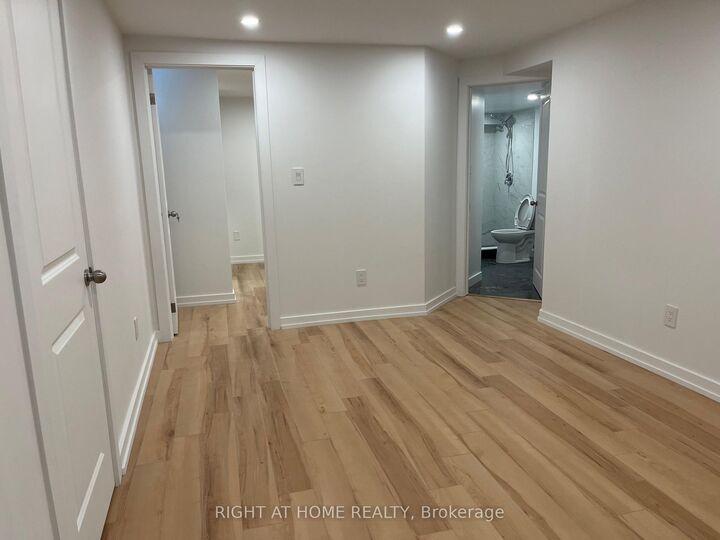 Property Photo:  45 Stiver Drive  ON L3Y 7V8 
