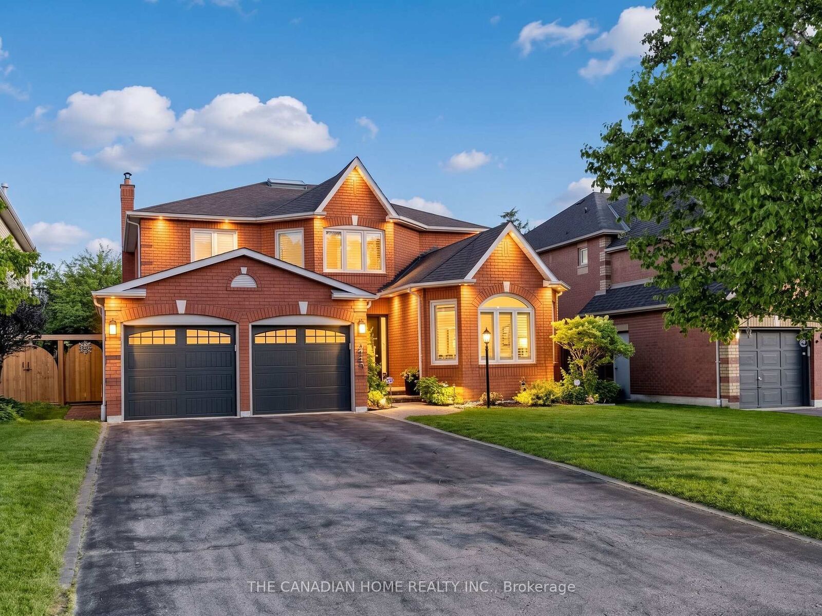 Property Photo:  19 Wigston Court  ON L1R 2B9 
