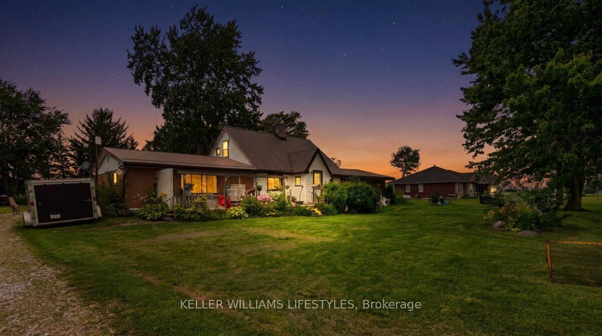 Property Photo:  22257 Pratt Siding Road W  ON N0L 1M0 