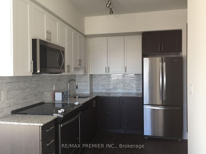 Property Photo:  3600 Highway 7 Drive 2205  ON L4L 0G7 