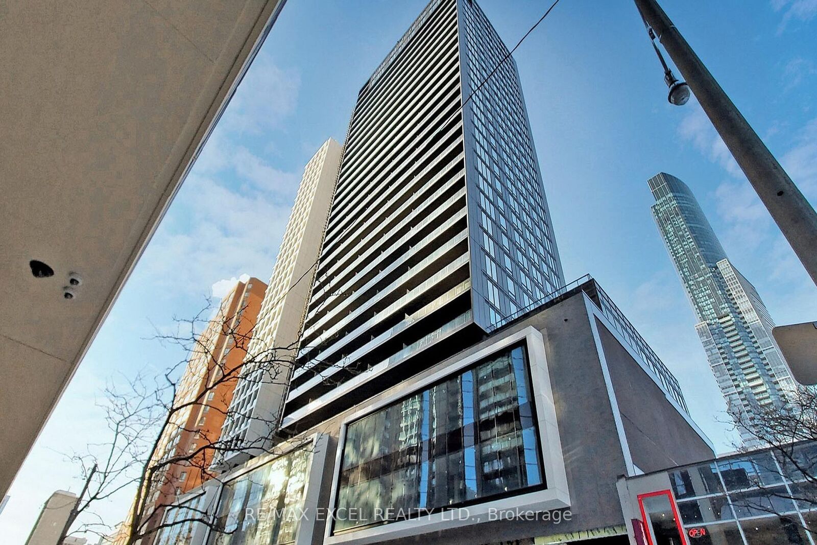 Property Photo:  20 Edward Street 1720  ON M5G 1C9 