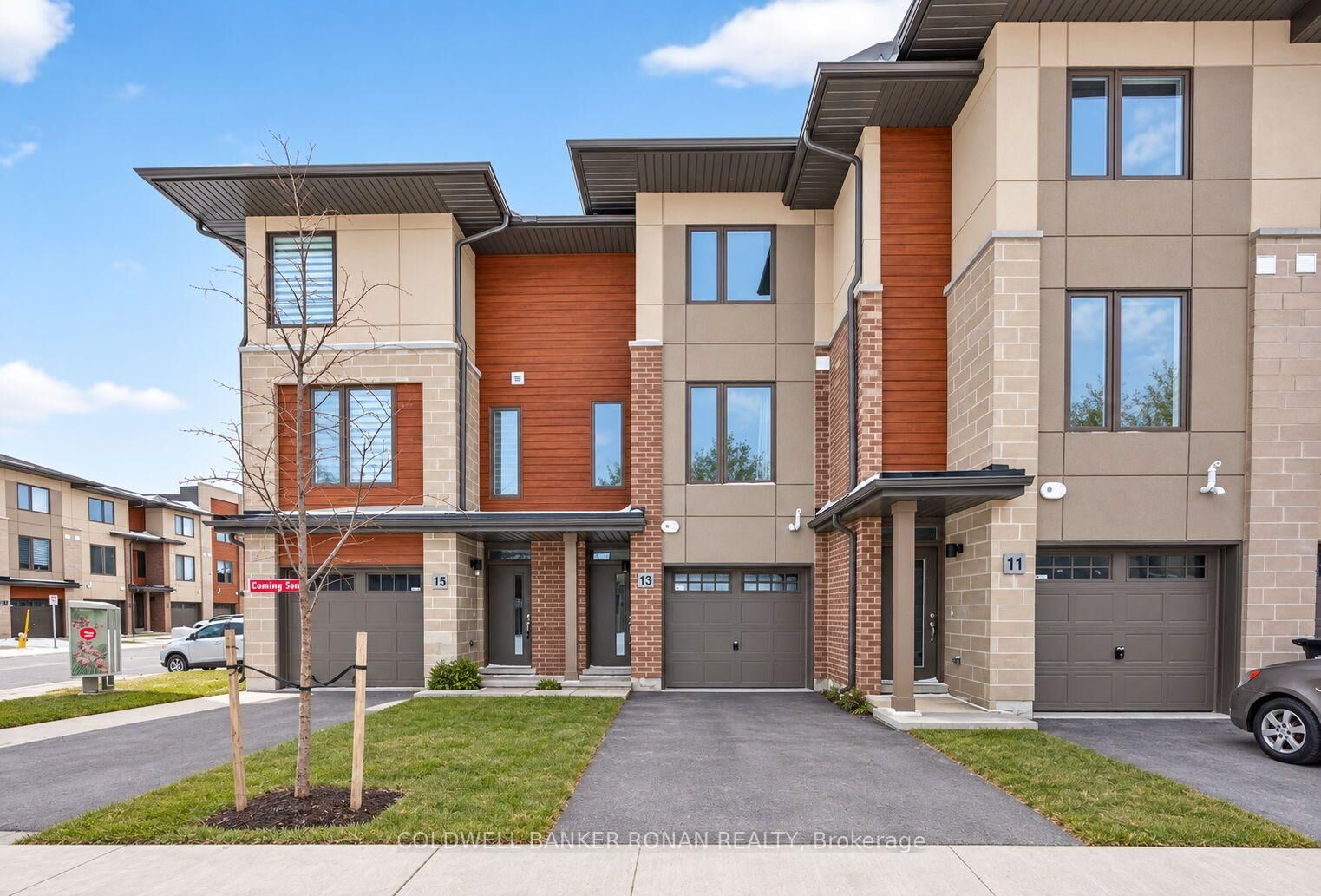 Property Photo:  13 Winters Crescent  ON L9Y 5H8 