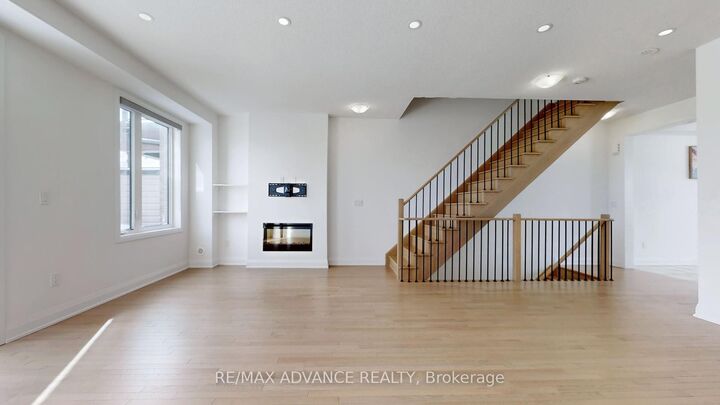 Property Photo:  4 Carole Bell Way  ON L6E 0W2 