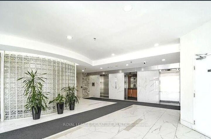 Property Photo:  2550 Lawrence Avenue E 618  ON M1P 2R7 