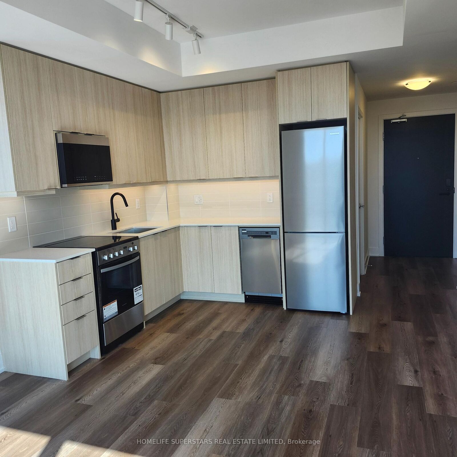 Property Photo:  115 Nipissing Road 1909A  ON L9T 1R3 