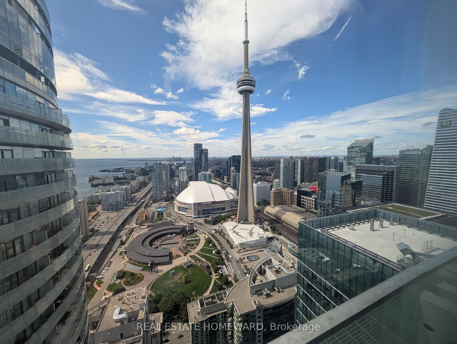 Property Photo:  14 York Street 5507  ON M5J 0B1 