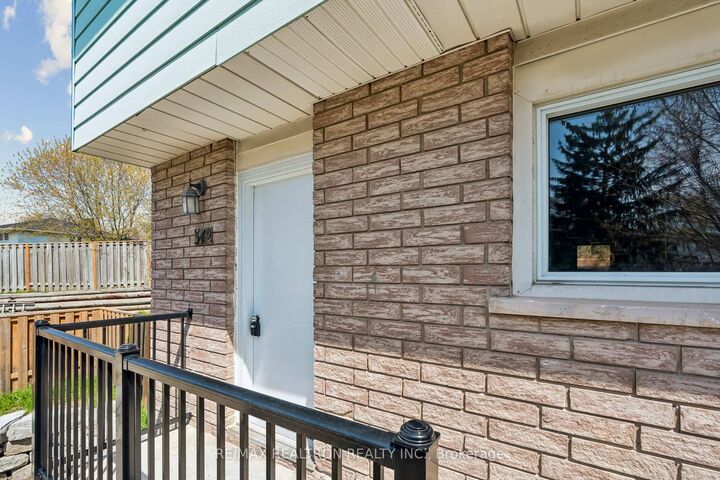 Property Photo:  342 Fernwood Avenue  ON L1G 2H7 