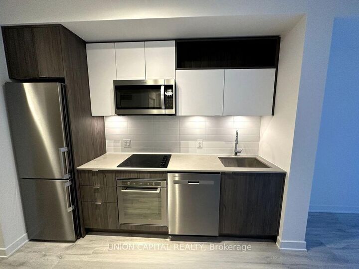 Property Photo:  60 Princess Street 831  ON M5A 2C7 