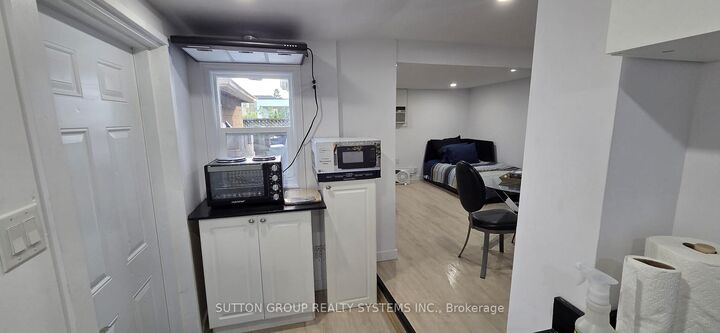 Property Photo:  290 Morden Road Suite G  ON L6K 2S5 