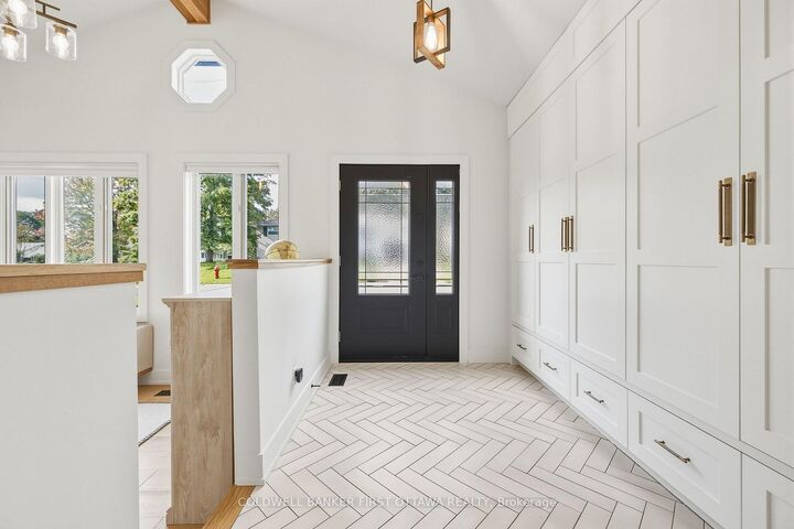 Property Photo:  261 William Street  ON K0A 1A0 