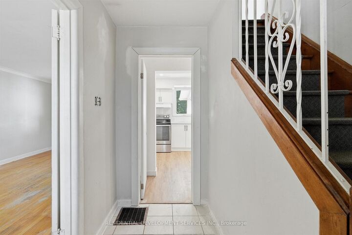 Property Photo:  21 Eastgate Crescent  ON M1L 1X1 