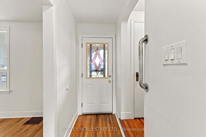 Property Photo:  5663 Morse Avenue  ON L2G 4G3 
