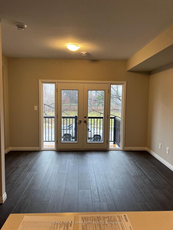 Property Photo:  720 Grey Street 56  ON N3S 0K2 