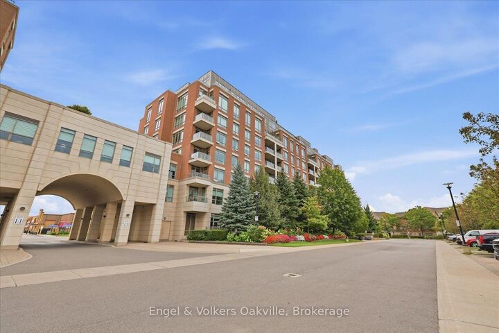 Property Photo:  2470 Prince Michael Drive 611  ON L6H 0G9 