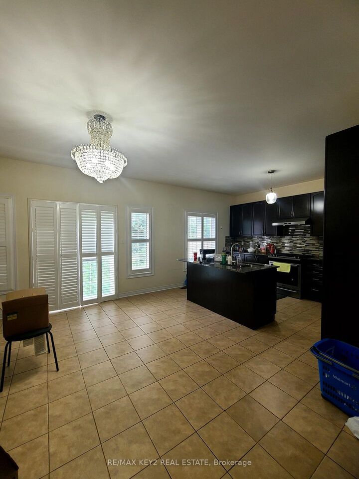 Property Photo:  1601 Dusty Drive Upper  ON L1X 0C9 