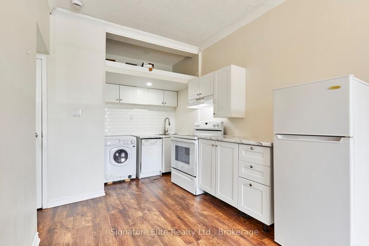 Property Photo:  363 Barton Street E 1  ON L8L 2X8 
