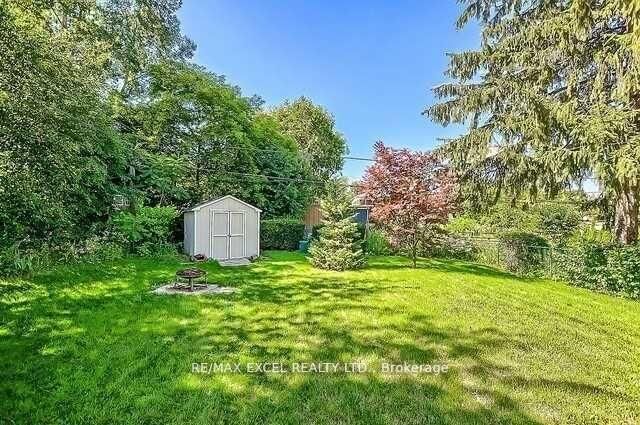 Property Photo:  43 Boothbay Crescent Main  ON L3Y 1Y6 