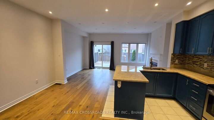 Property Photo:  51 Borjana Boulevard S  ON L4J 0E8 