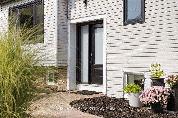 Property Photo:  1393 Sutherland Drive  ON K4M 1B3 