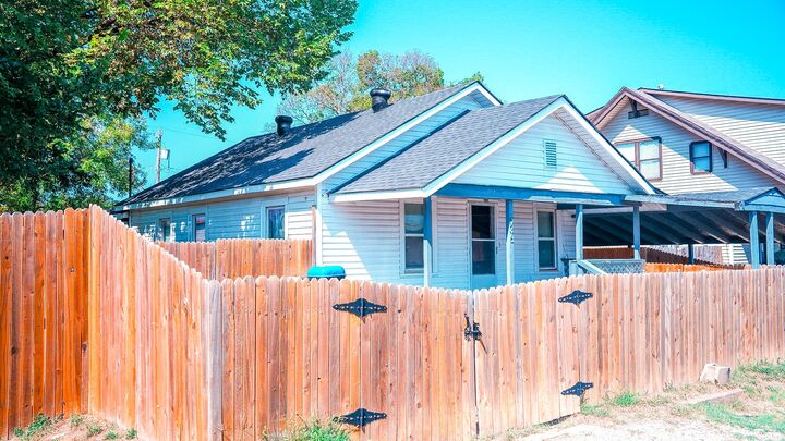 Property Photo: 536 S 38th West Avenue OK 74107