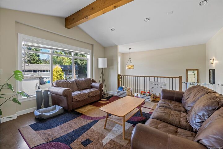 Property Photo:  5702 Amsterdam Cres  BC V9T 5J4 