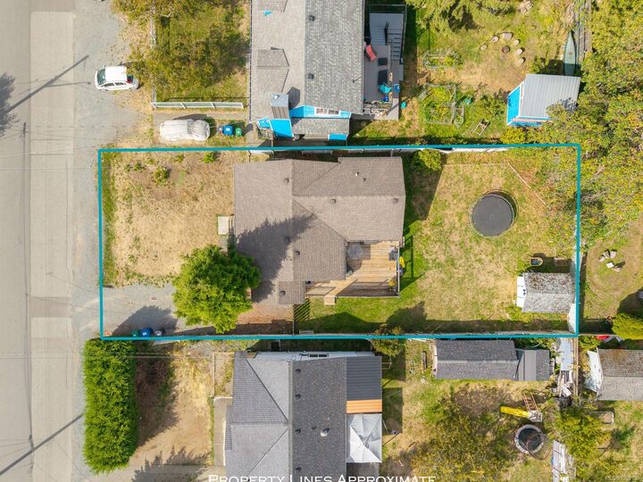Property Photo:  960 St. Andrews St  BC V9S 1S9 