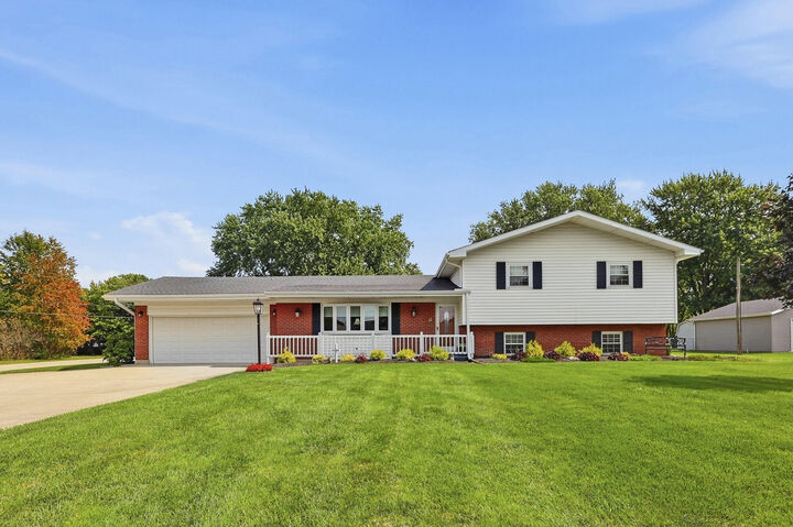 Property Photo: 2874 Ashlar Drive OH 45503