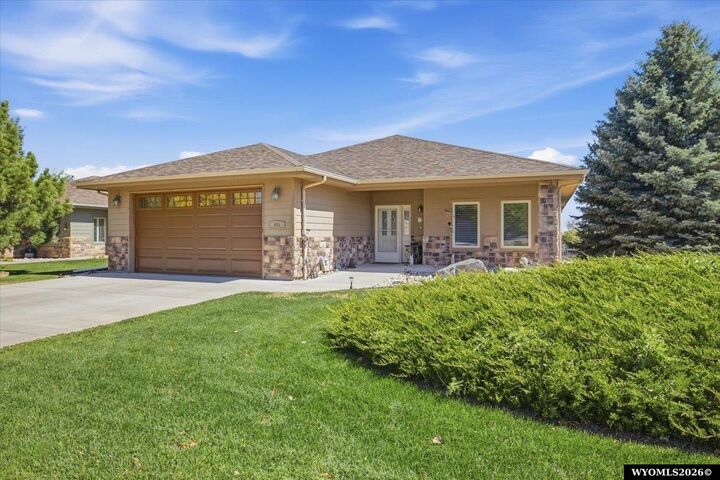 Property Photo: 881 Recluse Court WY 82609