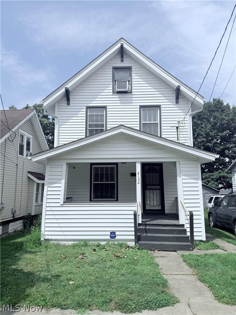 Property Photo:  2132 10th Street SW  OH 44314 