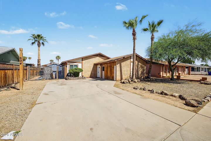 Property Photo:  604 W Emelita Avenue  AZ 85210 