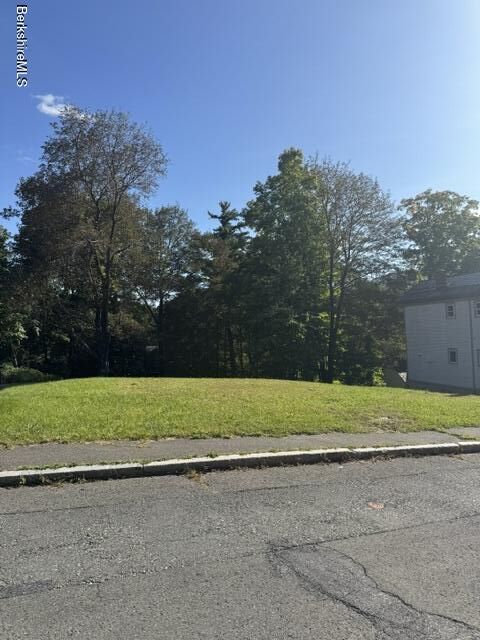 Property Photo: 60 E Quincy St MA 01247