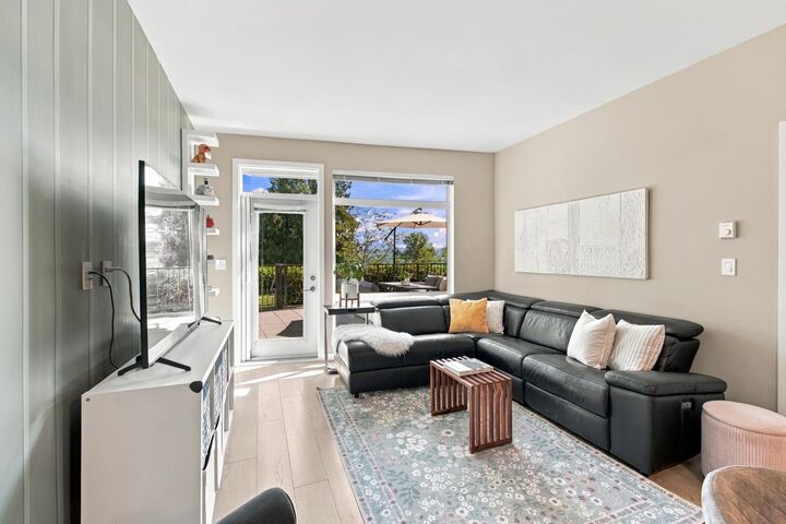 Property Photo: 22 E Royal Avenue 127 BC V3L 0H1
