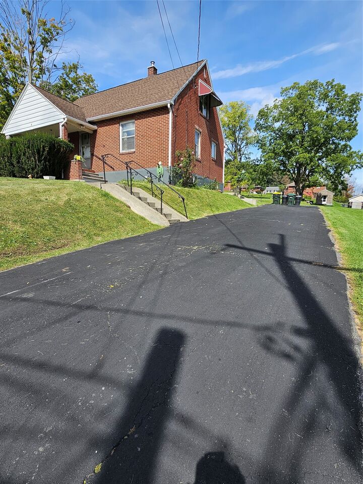 Property Photo:  18 Deyo Hill Road  NY 13790 