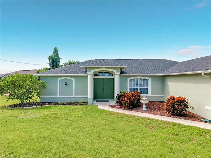 Property Photo:  1808 SW 12th Ln  FL 33991 