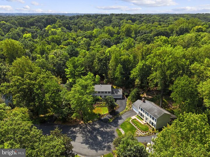 Property Photo:  11231 Hunting Horn Lane  VA 20191 
