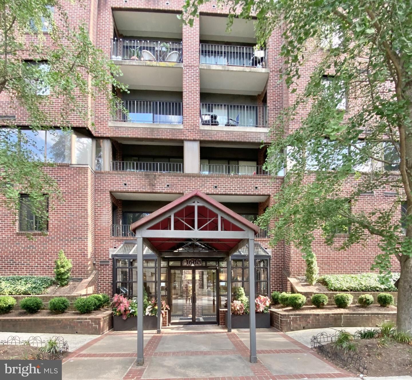 Property Photo:  1600 Prince Street 210  VA 22314 