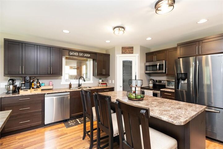 Property Photo:  49 Brooklyn Bay  MB R0A 0W2 