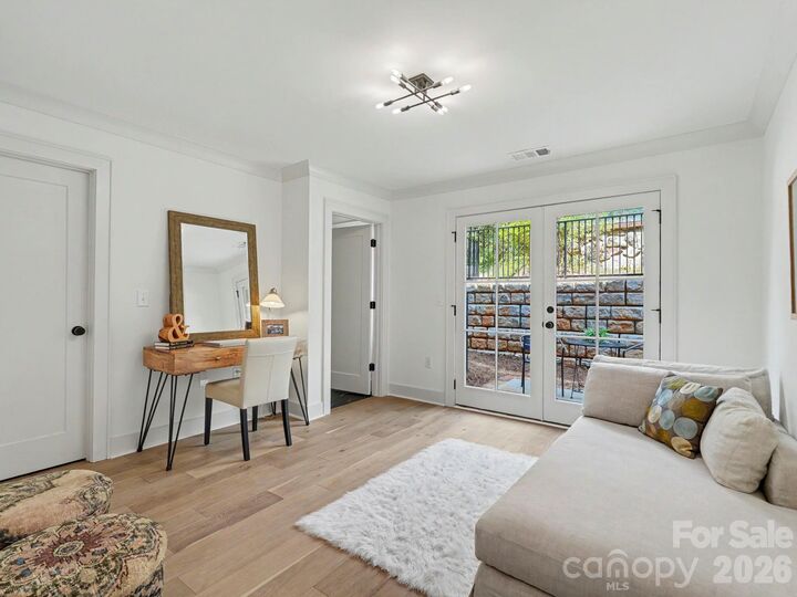 Property Photo:  3139 Colyer Place  NC 28205 