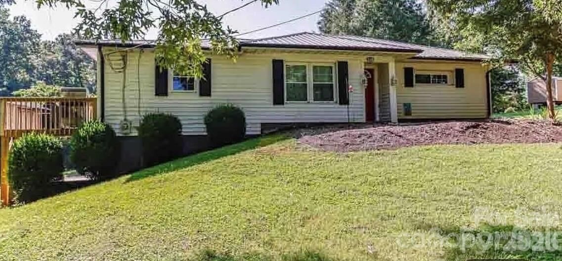 Property Photo: 340 Cherry Mountain Street NC 28043