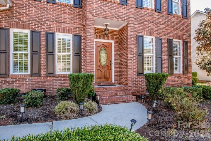 Property Photo:  16908 Hampton Crossing Drive  NC 28078 