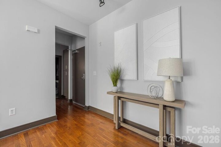 Property Photo:  300 Magnolia Avenue 101  NC 28203 
