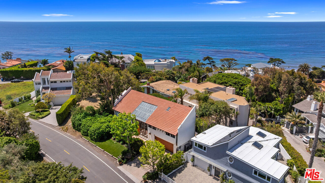 Property Photo: 31830 Broad Beach Rd CA 90265