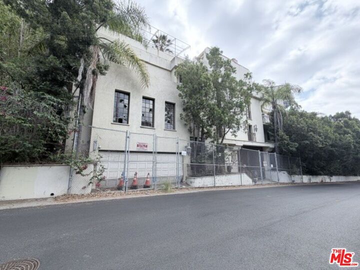 Property Photo: 1754 Sunset Plaza Dr CA 90069
