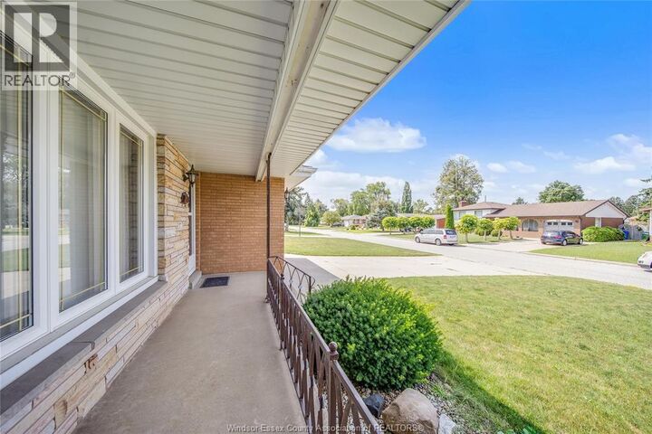 Property Photo:  2506 Longfellow Avenue  ON N9E 2K9 